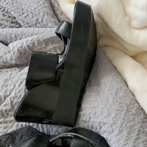 Shoes - Picture 2 of 2